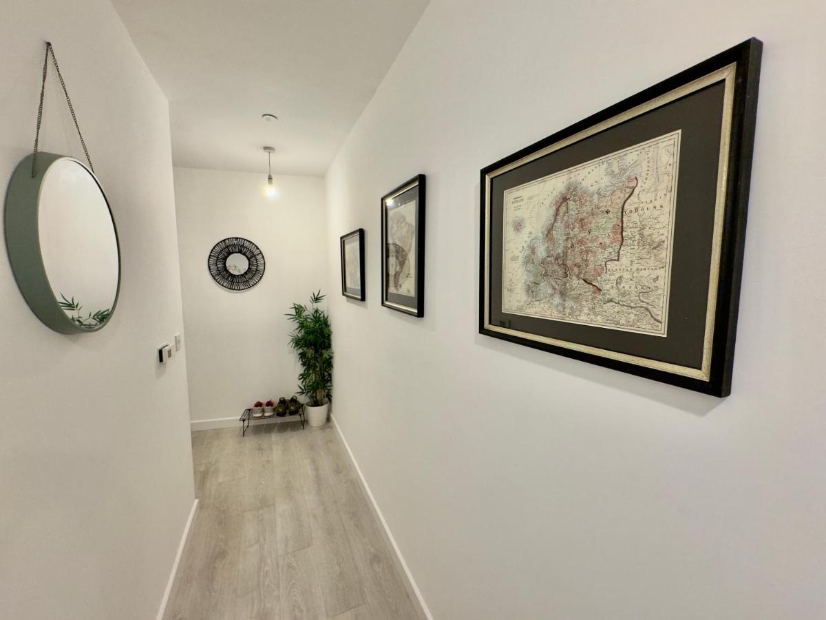 3Bedroom, 2Bathroom, Balcony,Luxury Flat Westfield London Exterior photo